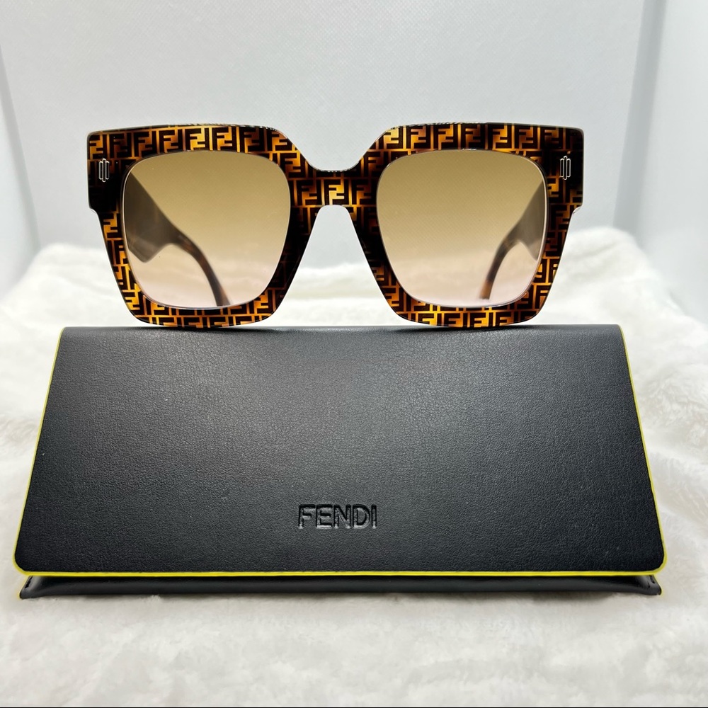 Fendi Sunglasses New Authentic Classic Logo Square